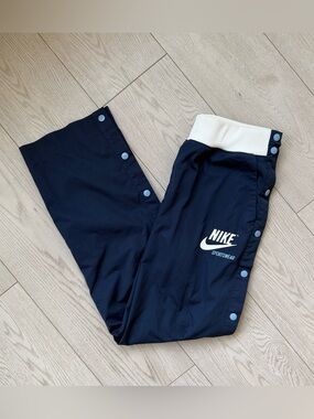 Nike Women's Sportswear Archive Snap Tearaway Pants Navy Blue Small